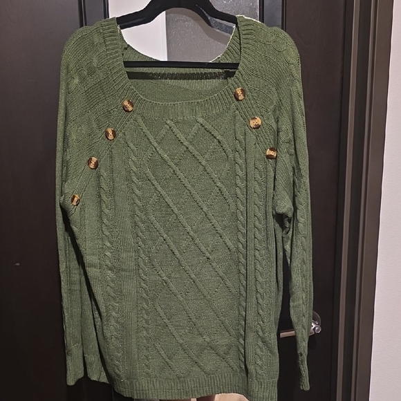 No Label Sweaters - Elegant Olive Sweater with Gold Accents